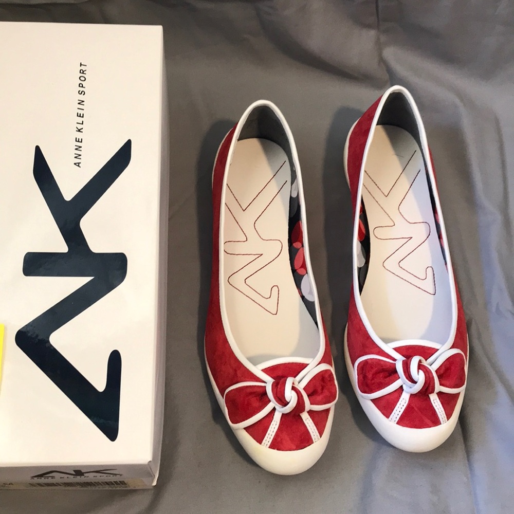 Anne Klein red/white flats Size 8.5